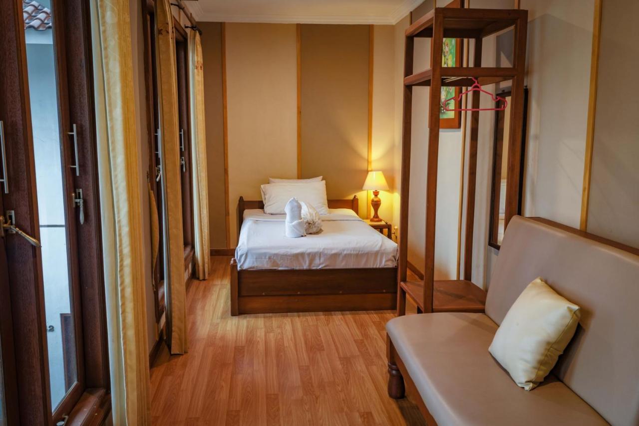 Family Hotel Gradia 2 Batu  Exteriér fotografie