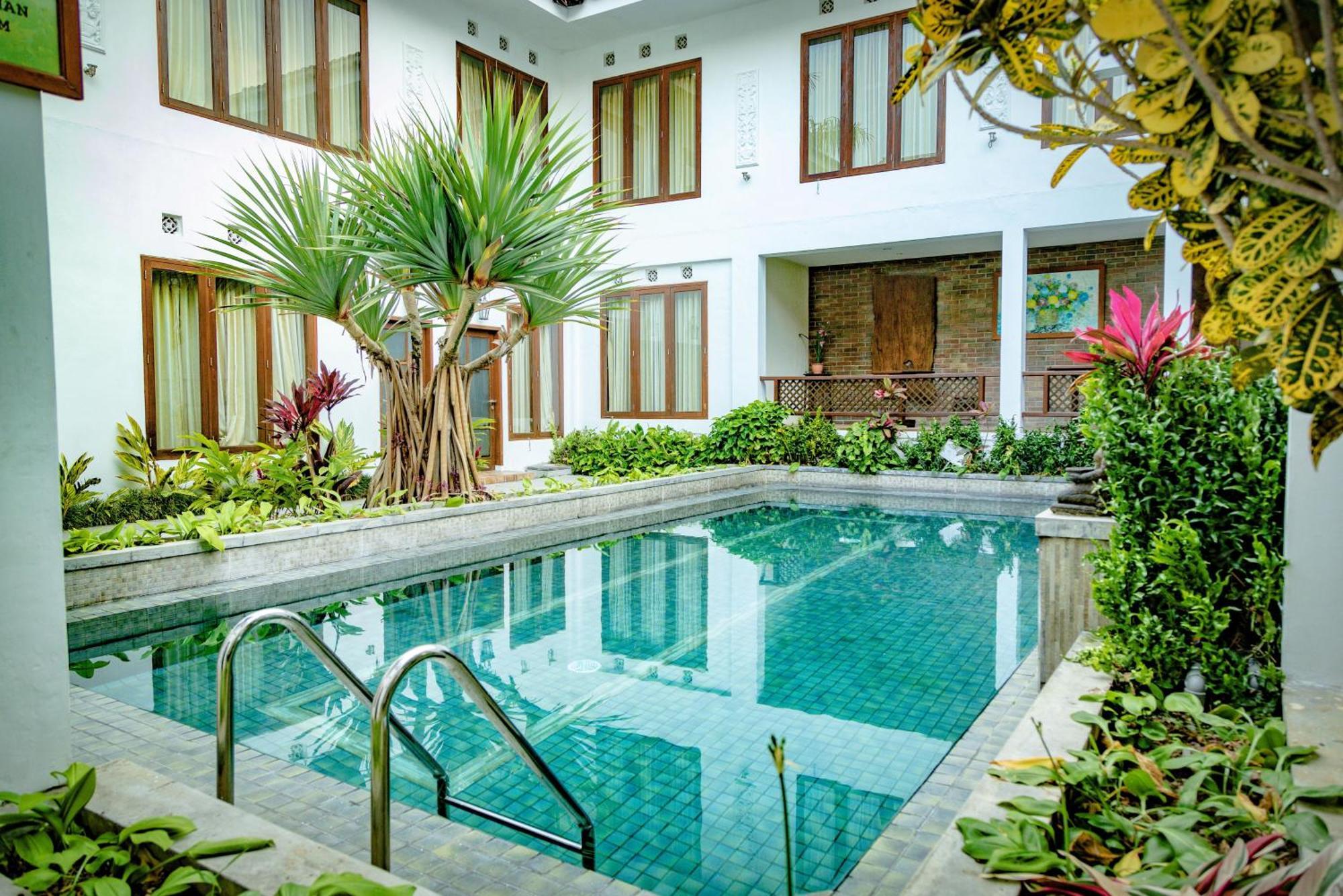 Family Hotel Gradia 2 Batu  Exteriér fotografie