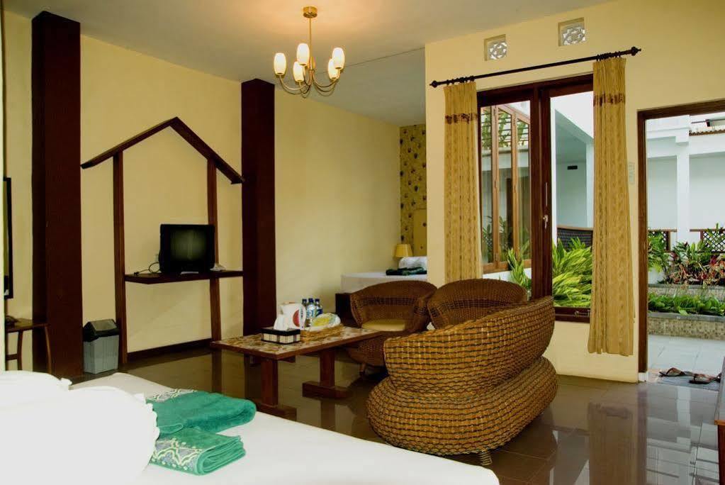 Family Hotel Gradia 2 Batu  Exteriér fotografie